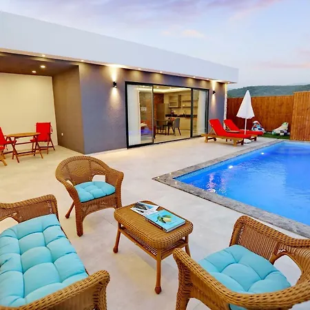 Golden Villa